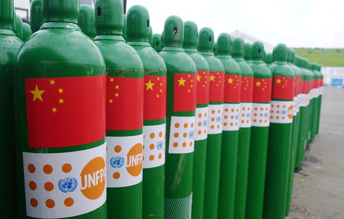 unfpa-provides-800-units-of-oxygen-cylinders-to-government