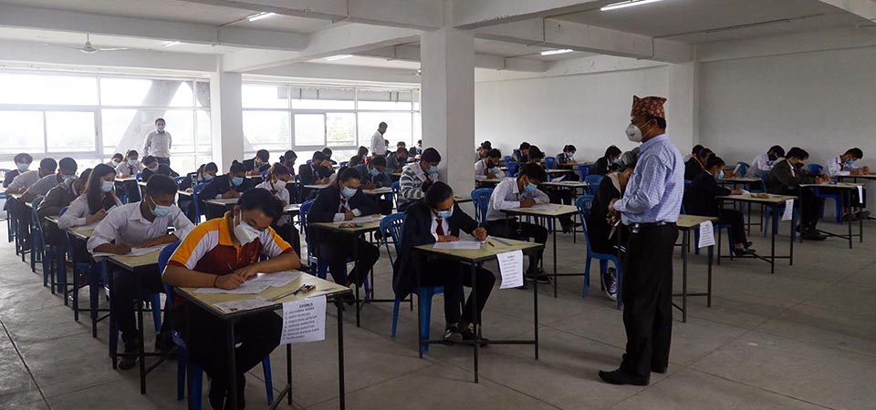 grade-12-exams-in-physical-presence-photo-feature