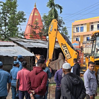 Free distribution of pads keeping menstruating girls in schools