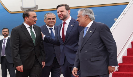 US and Iran envoys meet Pakistani PM as negotiations get under way