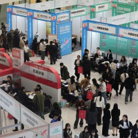 Ian swamps southwest Florida, trapping people in homes