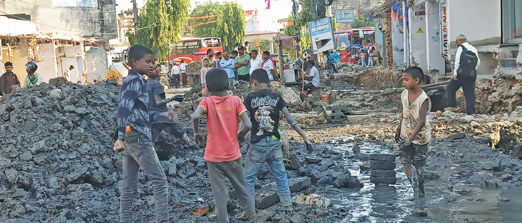 Musahar children scavenge bricks to build their dream homes