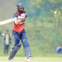 Communists mark founding day amidst despair