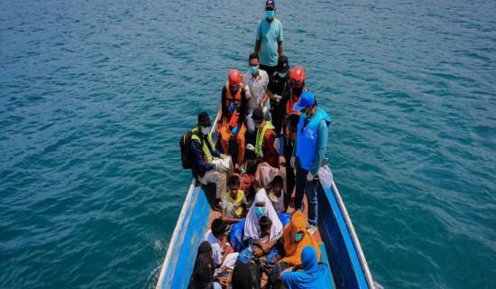 Rohingya refugee boat exodus surges by 90%: Save the Children