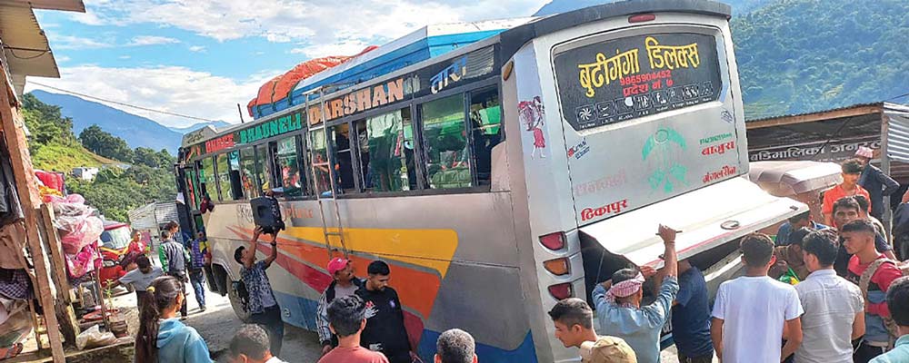 Job scarcity drives locals to seek work in India