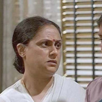 US guitarist Carlos Santana collapses on stage