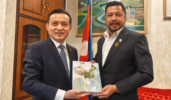 Discussion held on energy cooperation with China and India