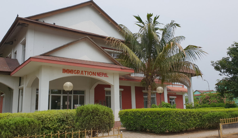 7,642 tourists enter Nepal through Kakarbhitta border point last month