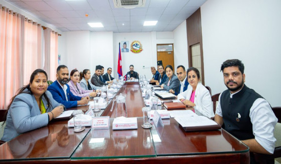 PM Calls cabinet meeting at 2.00 pm this afternoon