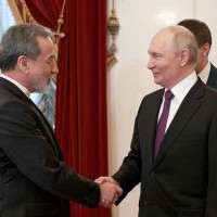 Inferno destroys thousands of shanties in Manila’s biggest slum area