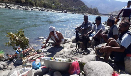 Indigenous Majhi community face increased risk for livelihood due to river encroachment