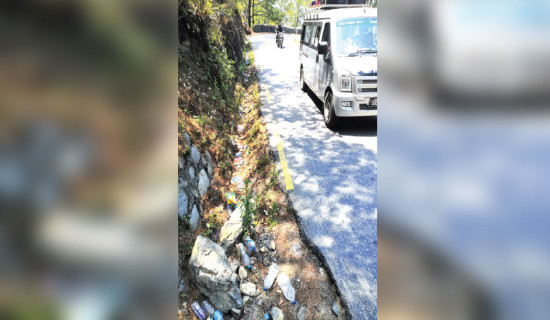 Hetauda-Kathmandu road littered with plastic waste
