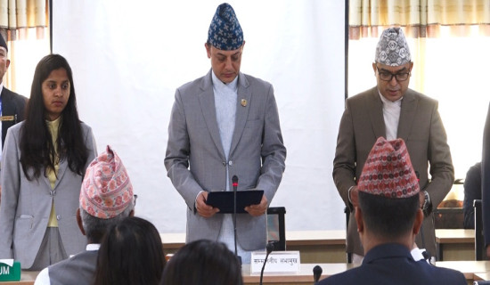 Newly appointed HoR Secretary takes oath