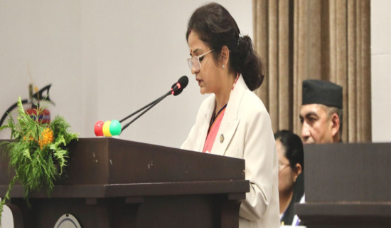 Tea exports easing up, says Industry Minister