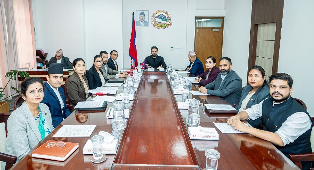 Cabinet meeting at noon