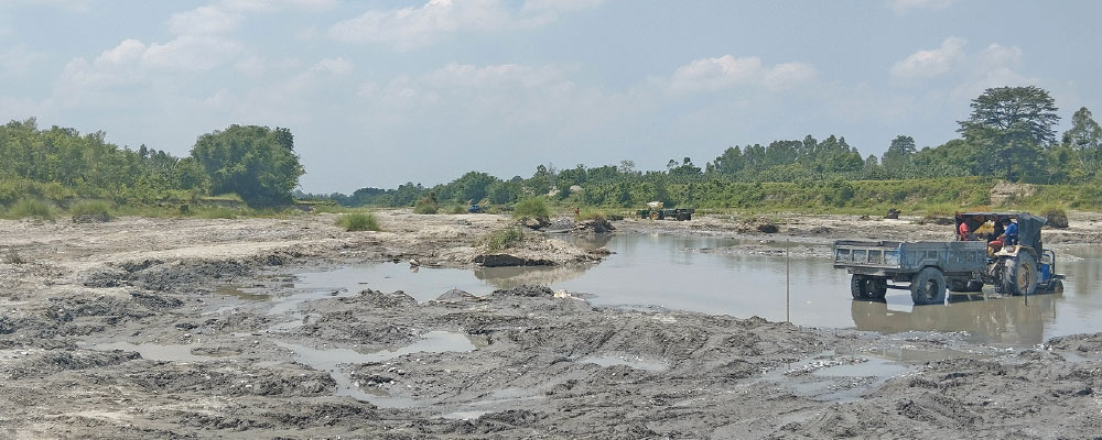 Chisang River exploitation displaces hundreds