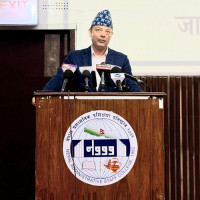 Ward chairman distributes aid to flood victims in Solukhumbu