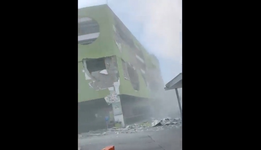 A 7.8 magnitude earthquake rocks the southern Philippines, causing some damage and 1-meter tsunami