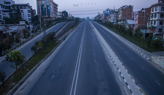 Kathmandu roads look deserted on election day (Photo Feature)
