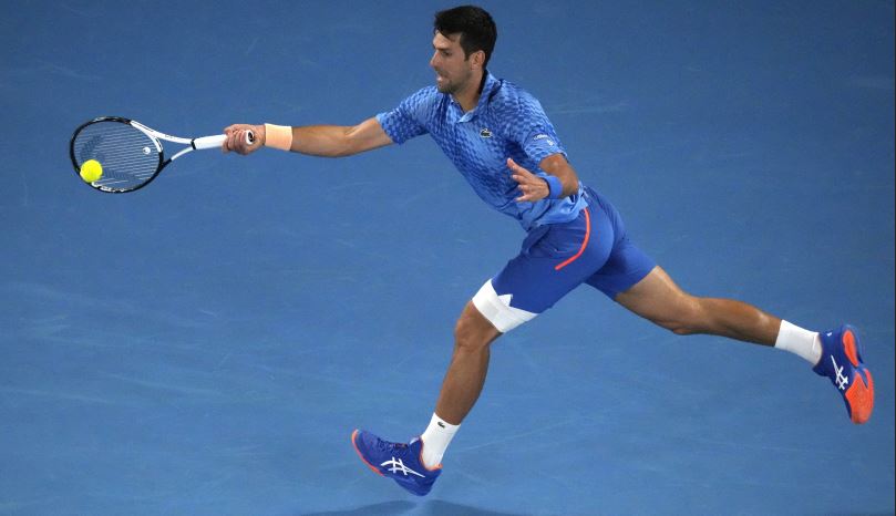 Djokovic gets warm welcome, Murray tops Berrettini