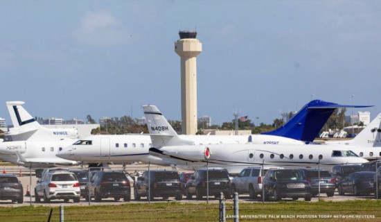 A passenger landed plane at Florida airport after pilot became incapacitated