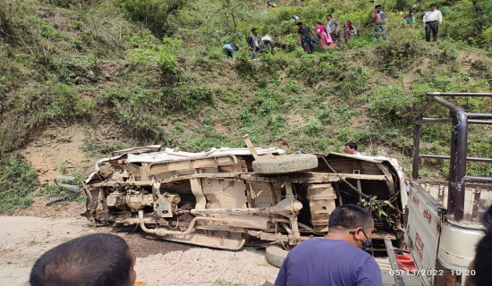13 dead, 10 injured in Waling jeep accident