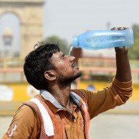 Delhi sizzles at 49C as heatwave sweeps India
