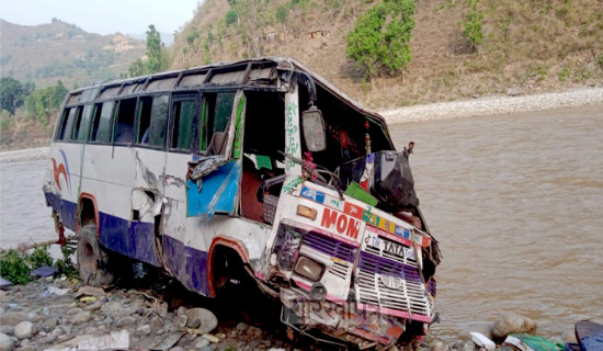 One missing, five critically injured in Doti Bus Accident