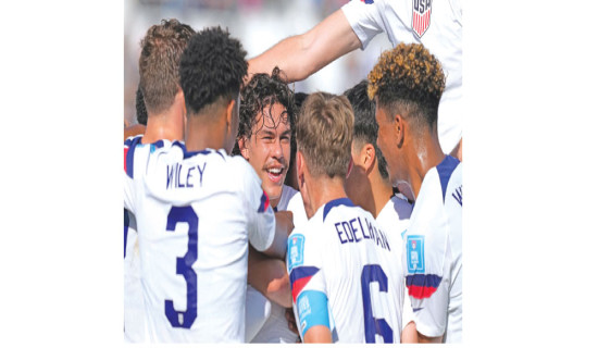 US, Argentina finish perfect