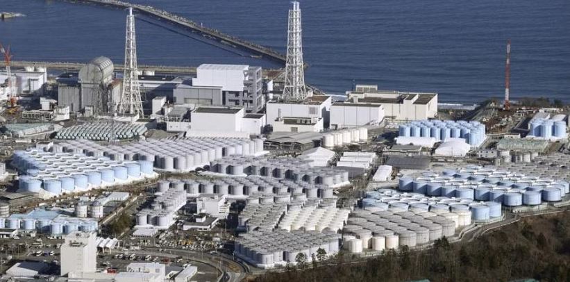 Japan PM visits Fukushima plant to highlight safety