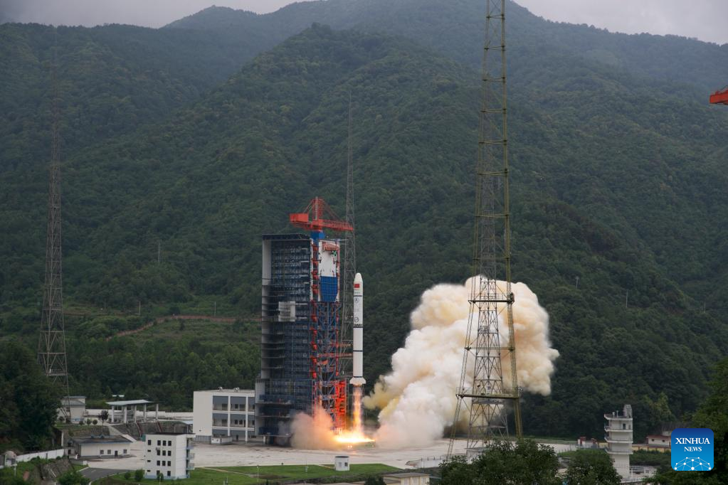 China launches nine Geely-01 satellites