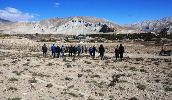 Over 400 thousand tourists visited Mustang by road last year