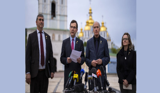 EU officials visit Kyiv as Russia strikes continue