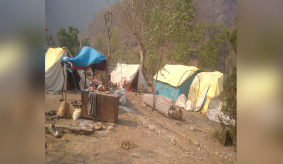 Labourers of Rimna Bazaar in Jarjarkot fail to get relief to build temporary shelters