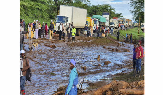 Dam collapse kills 40 in Kenya