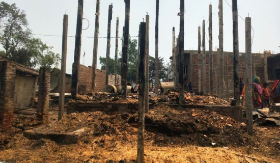 70 houses in Baraudhoran village turned into ashes