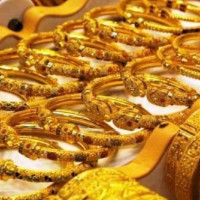 Gold price up Rs 2,300 per tola