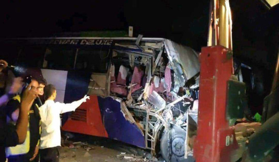 Multiple-vehicle collision: death toll reaches two