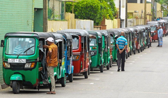 Sri Lanka warns petrol stocks about to run dry