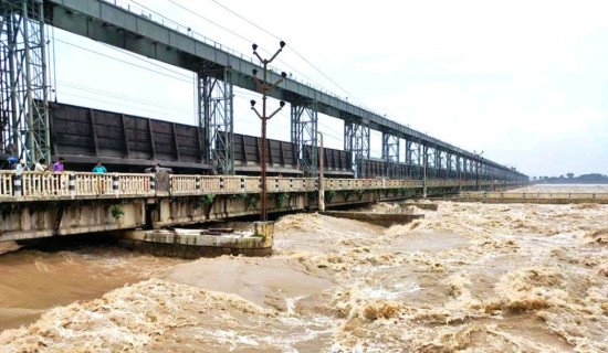 Locals urged to remain alert with water level rise in Saptakoshi River