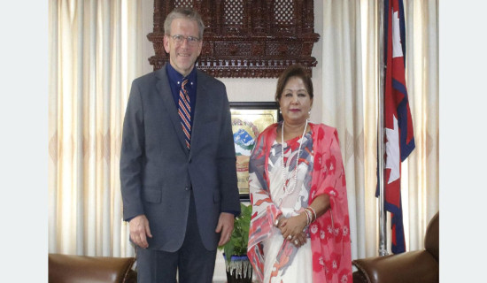 Foreign Affairs Minister Rana enquires about condition of Nepalis in Bangladesh