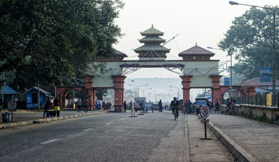 420 Nepali students return from Bangladesh