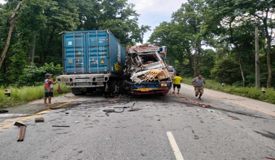 Drivers dead as two trucks collide in Chitwan