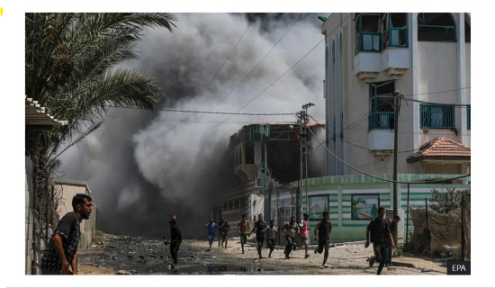 Israeli strike on Gaza school 'kills 30'