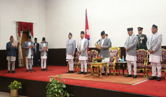 UML confers entire leadership of party on Chairman Oli