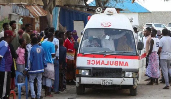 Somali beach attack kills 32, police say