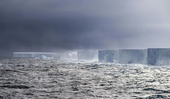 World's biggest iceberg spins in ocean trap
