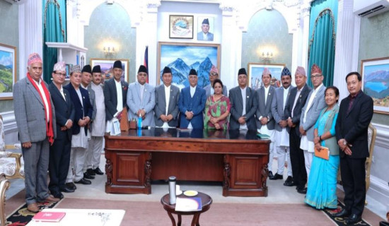 CM Singh urges PM Oli for cooperating in Madhes development