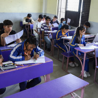 Students including scouts managing traffic in Bangladesh for 2nd day