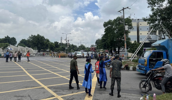 Students including scouts managing traffic in Bangladesh for 2nd day